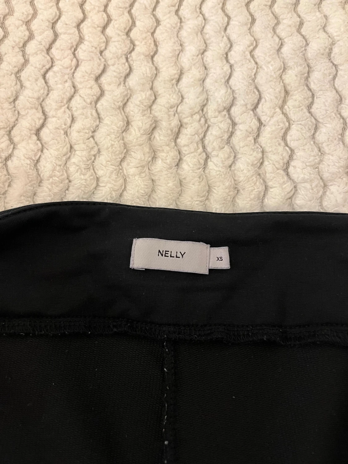 Svarta kostymbyxor från Nelly  - 2