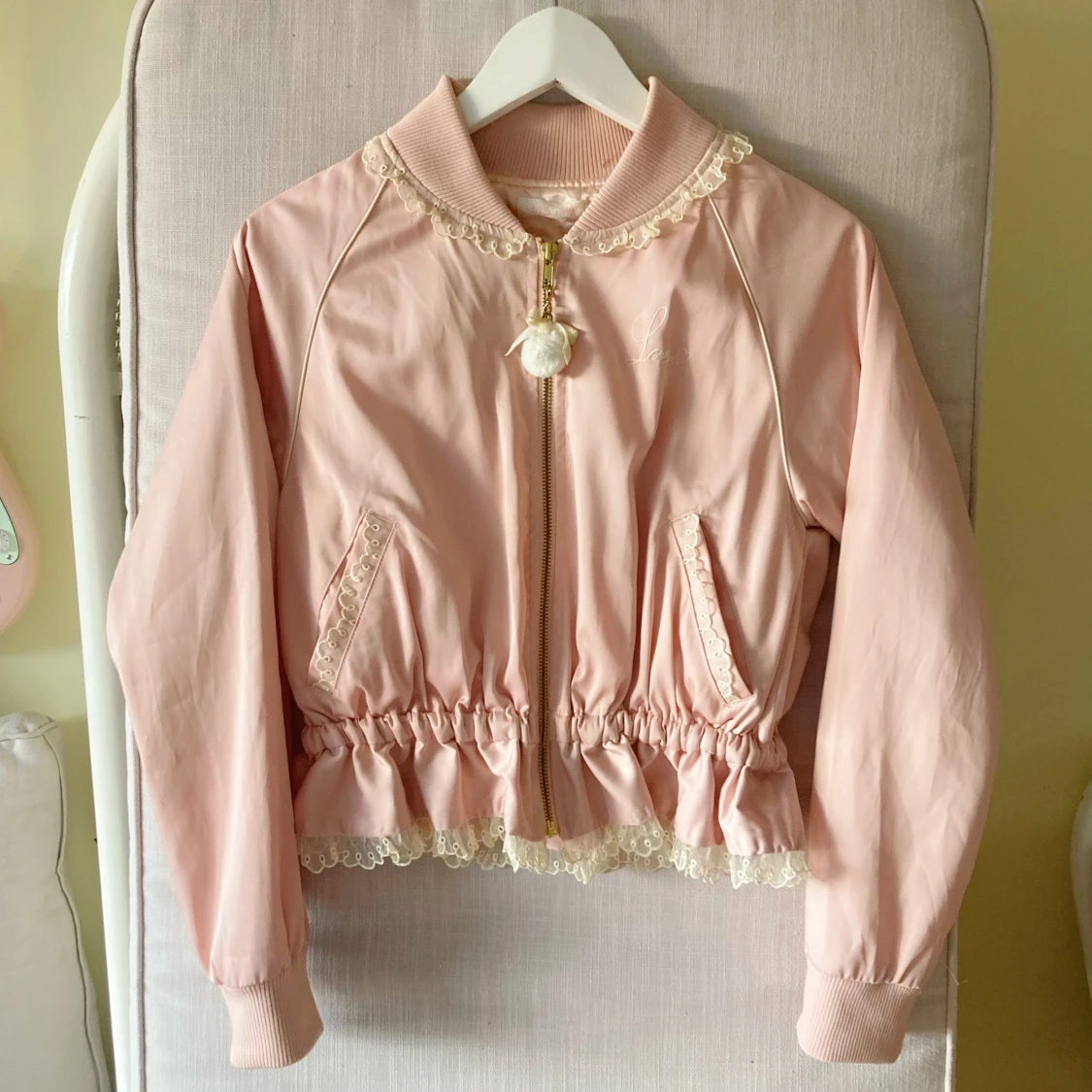 Rosa bomberjacka från Liz Lisa