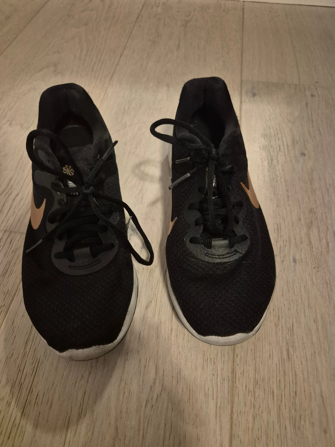 Svarta Nike sneakers - 2