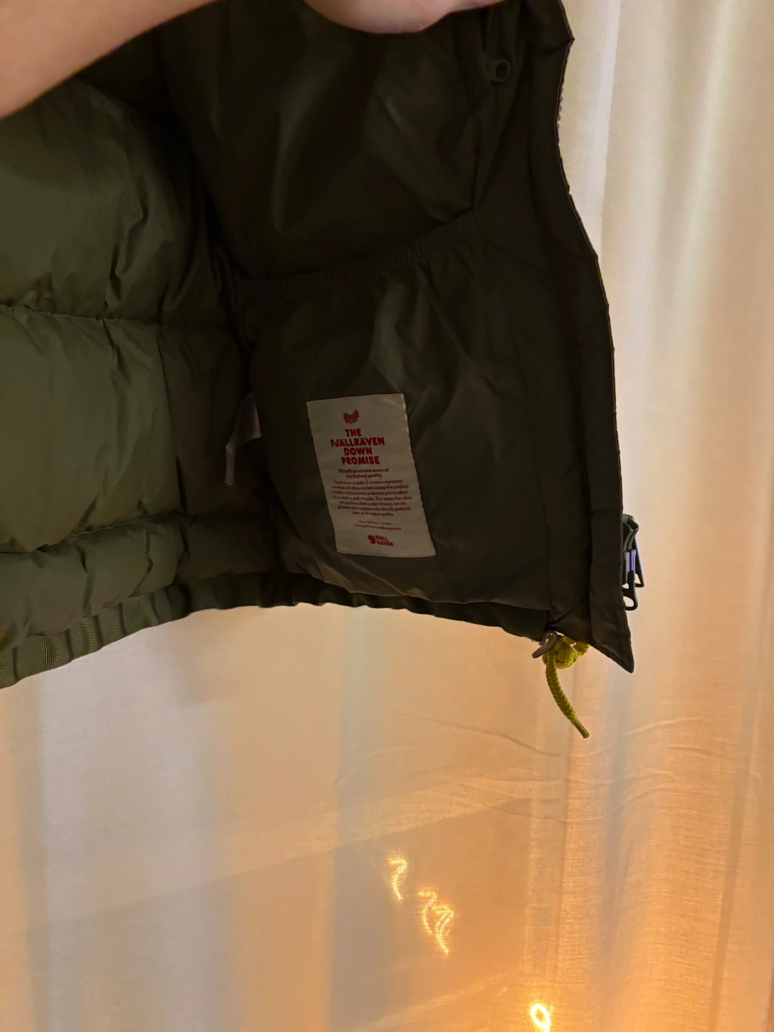 Olivgrön dunjacka från Fjällräven L - 3