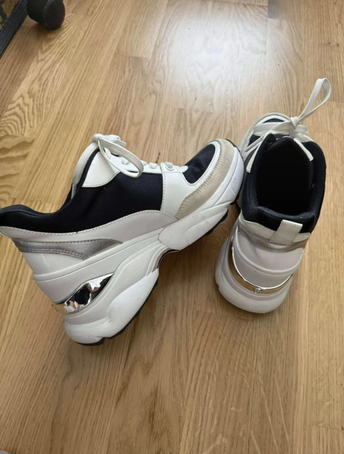 Chunky sneakers från Michael Kors - 2