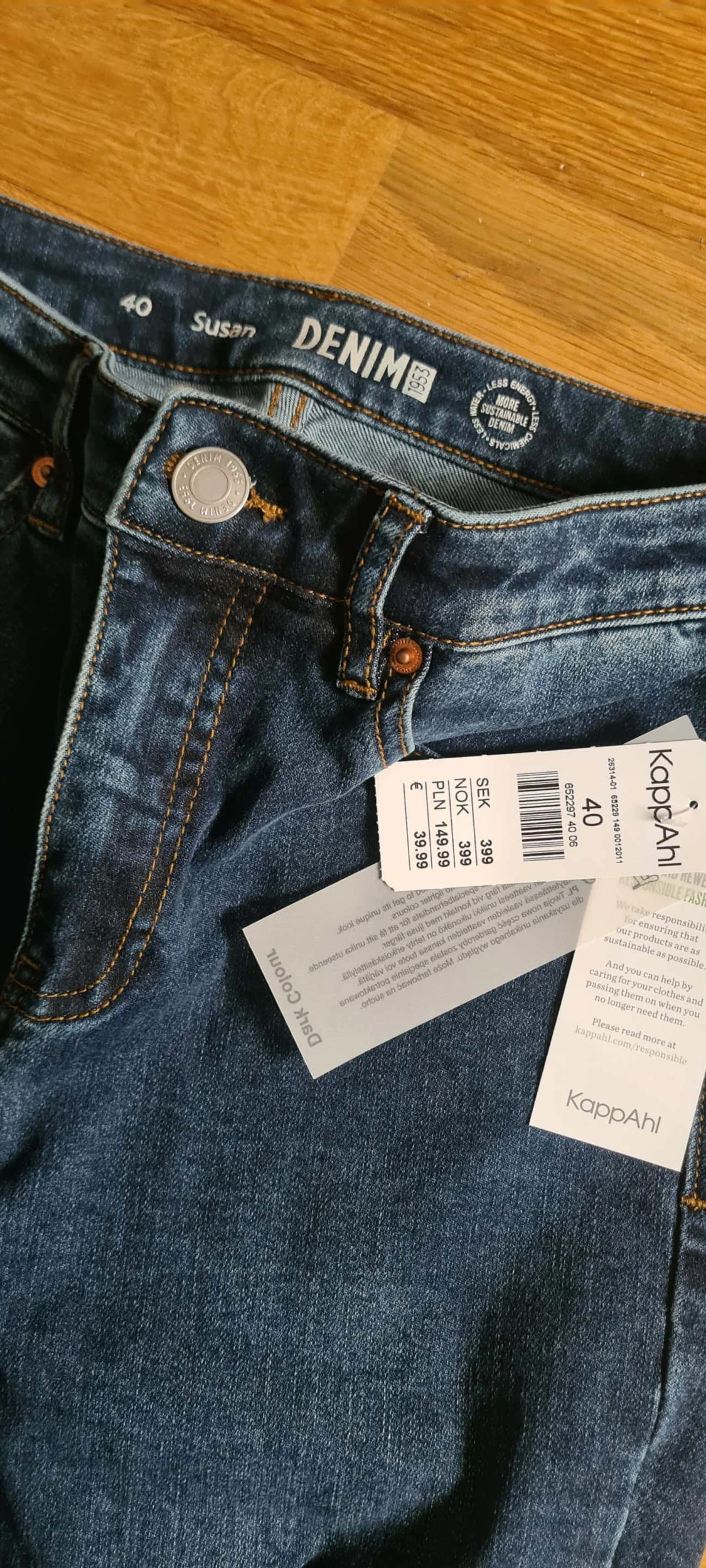 Blå bootcut jeans från KappAhl - 1