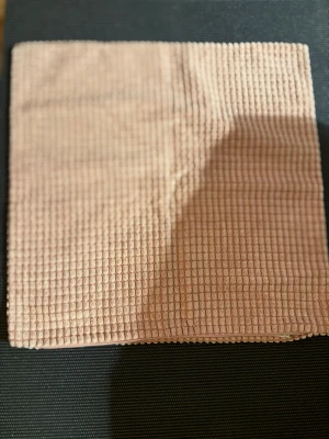 Kuddfodral - Kuddfodral 50x50 med dragkedja ingår 2 st