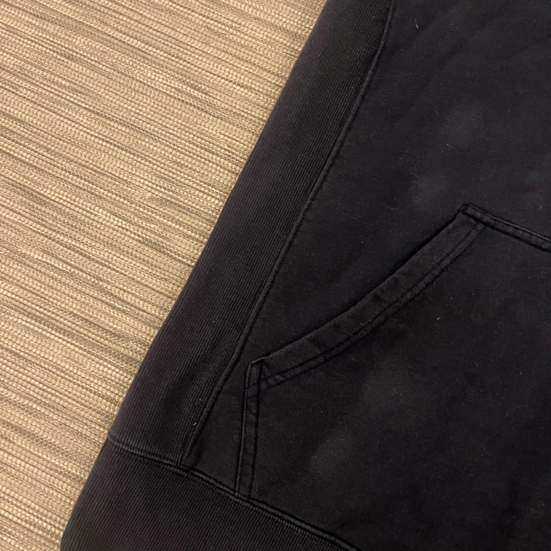 Marinblå hoodie från J.Lindeberg - 1