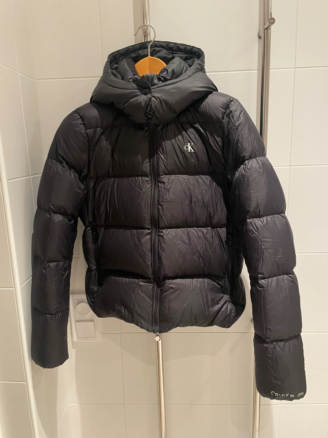 Svart pufferjacka från Calvin Klein