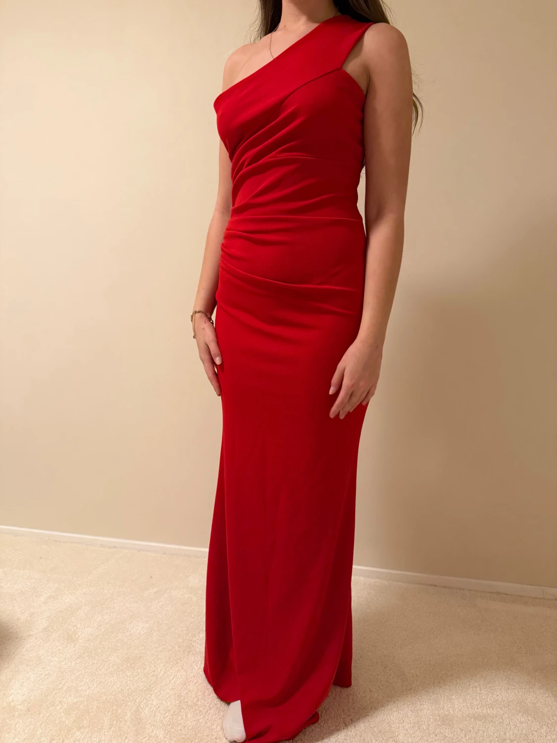 Röd lång one shoulder klänning - 1