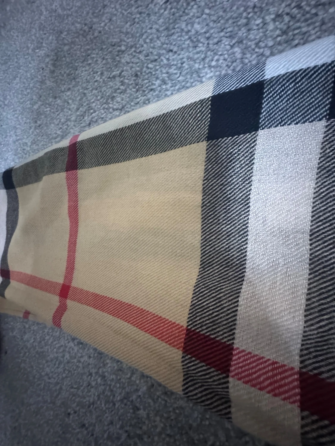 Beige rutig halsduk med fransar - 3