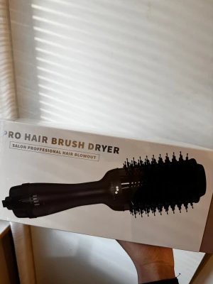 Pro Hair Brush Dryer Hairlabex - Produkten är ny i oöppnad förpackning!💞