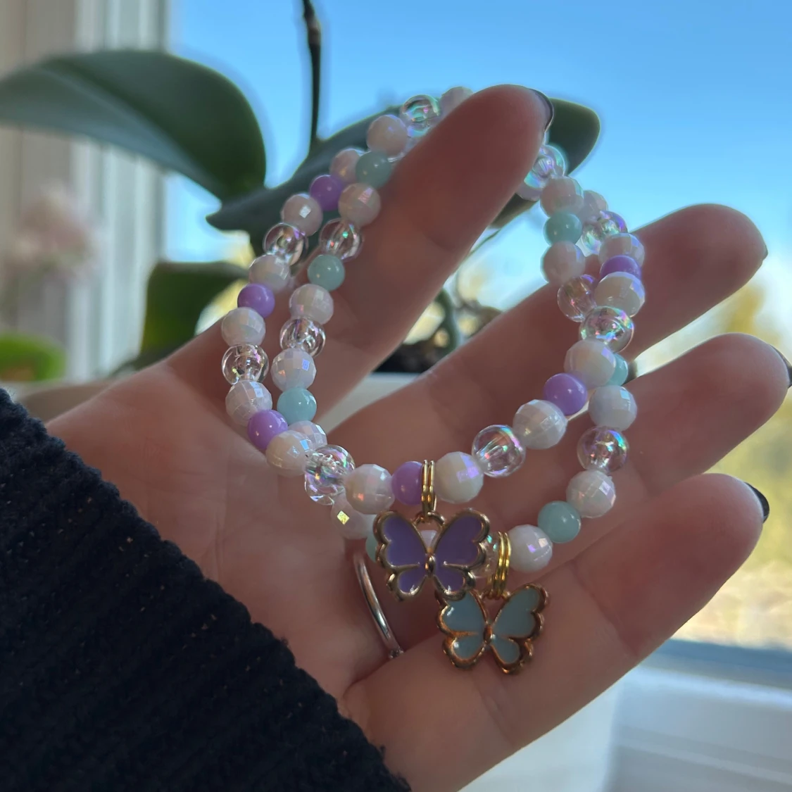 Armband med fjärilsberlock  - 2