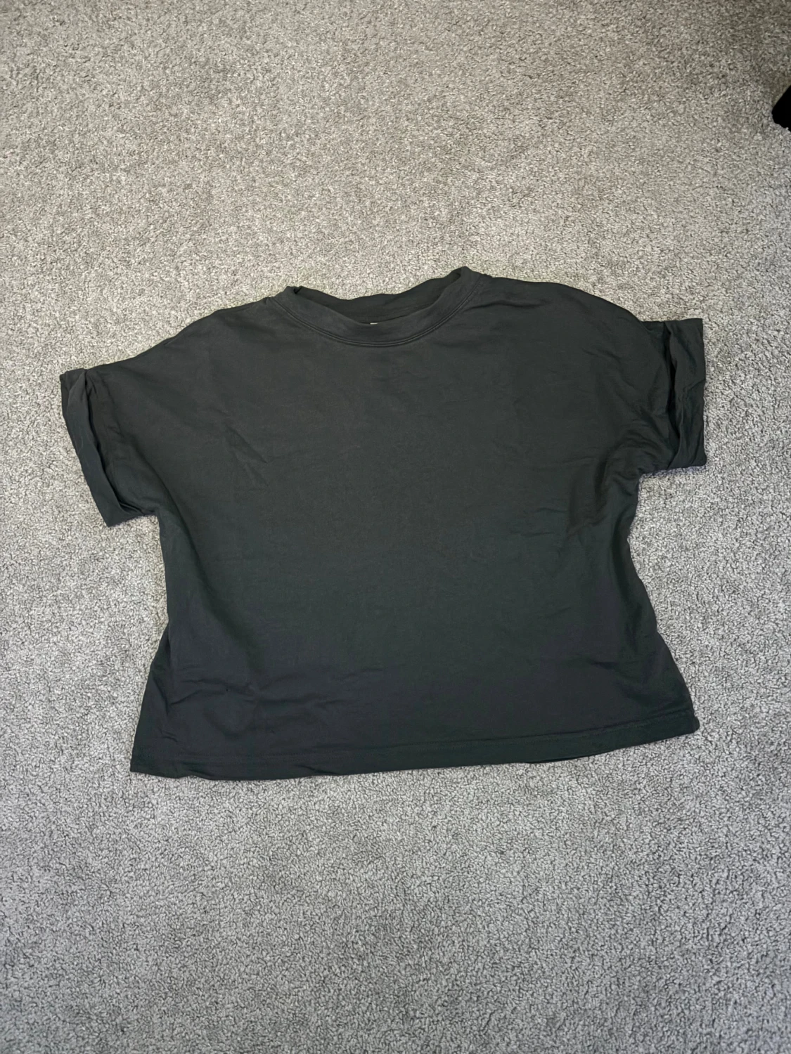 Mörkgrå t-shirt från Zara - 1