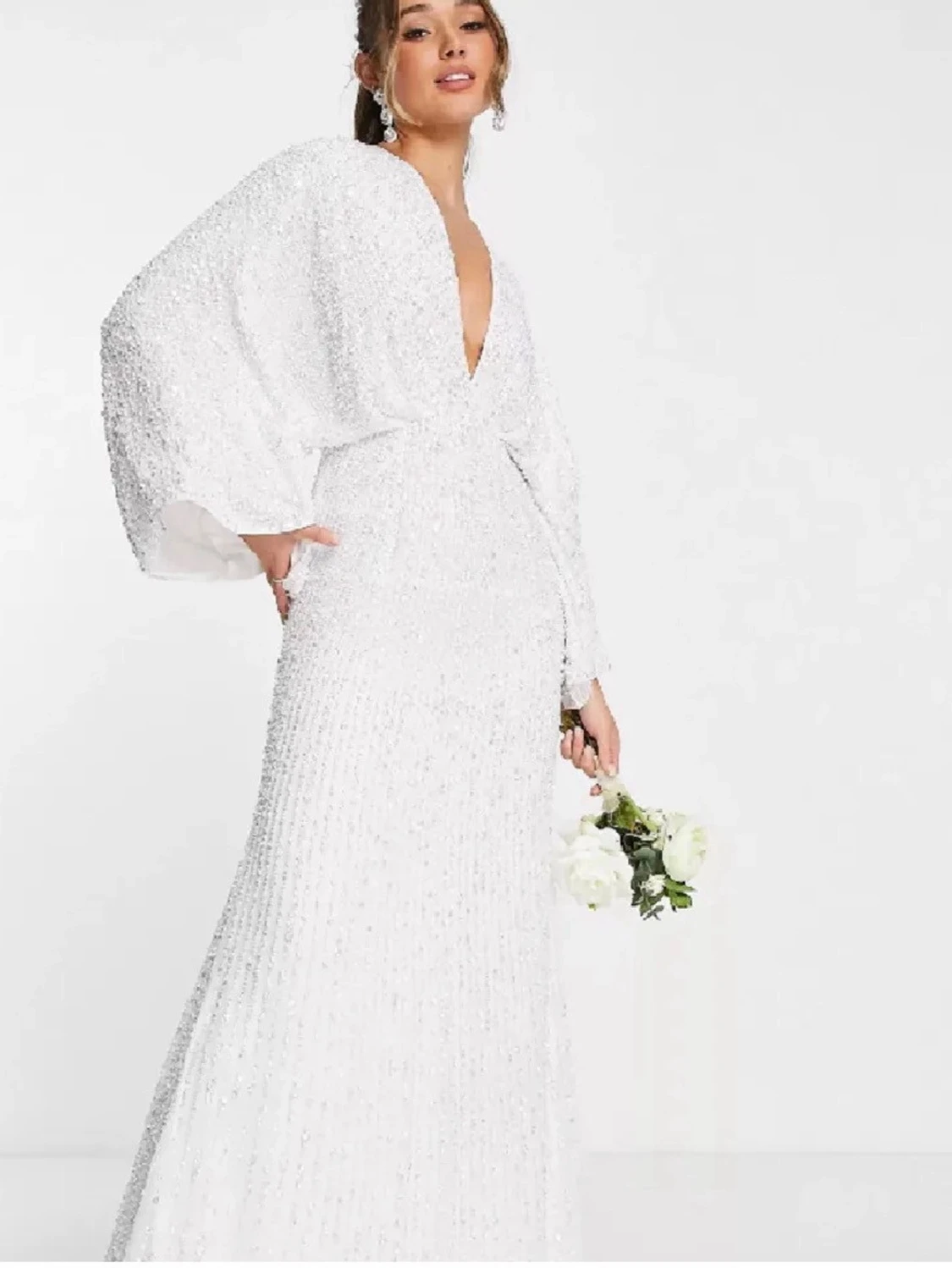 Vit glittrig långklänning med öppen rygg - 1