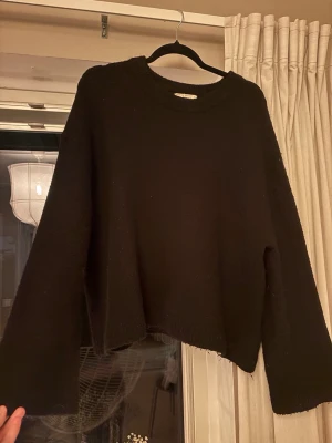 Svart oversized stickad tröja - Svart stickad tröja, super mysig 🥰