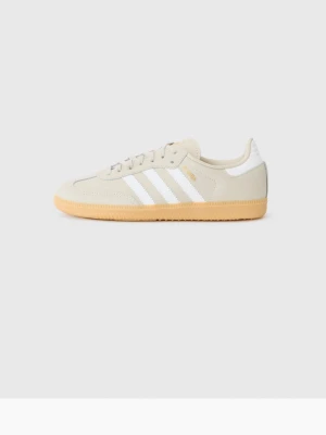 Adidas Sambas - Helt nya adidas sambas i storlek 38, säljes pga att jag har andra skor. Dom helt nya och aldrig använda, pris kan självklart diskuteras, skriv vid frågor❣️