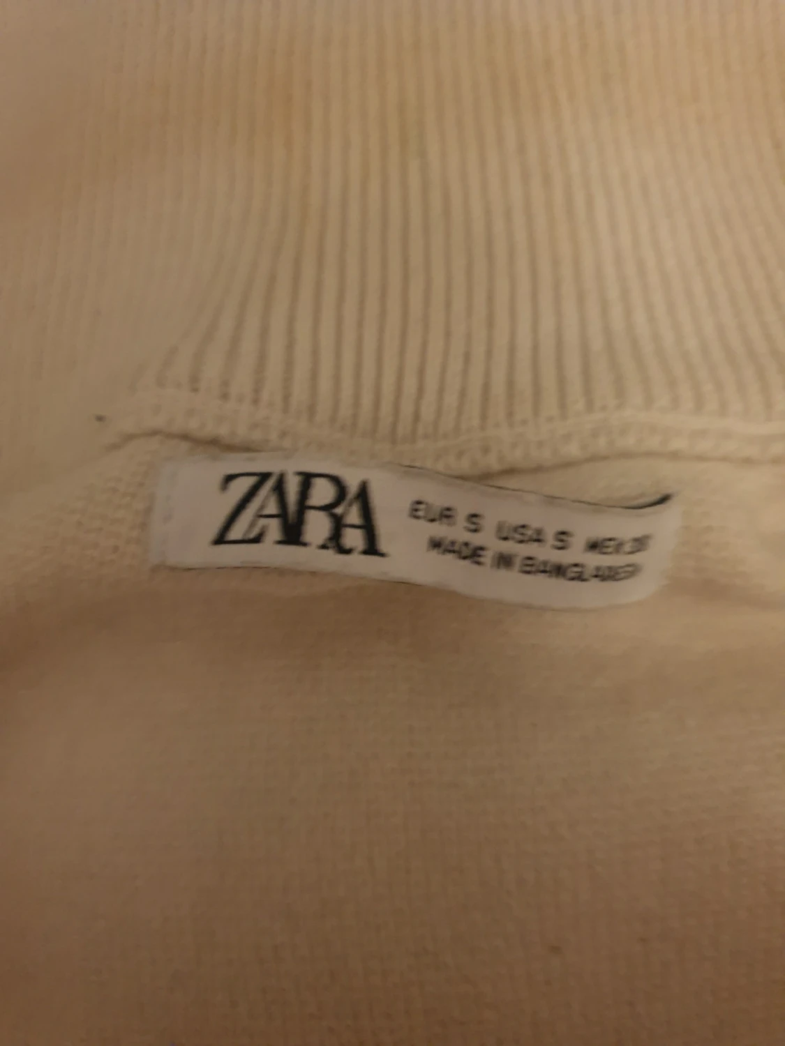 Beige halvzip-tröja från Zara - 1