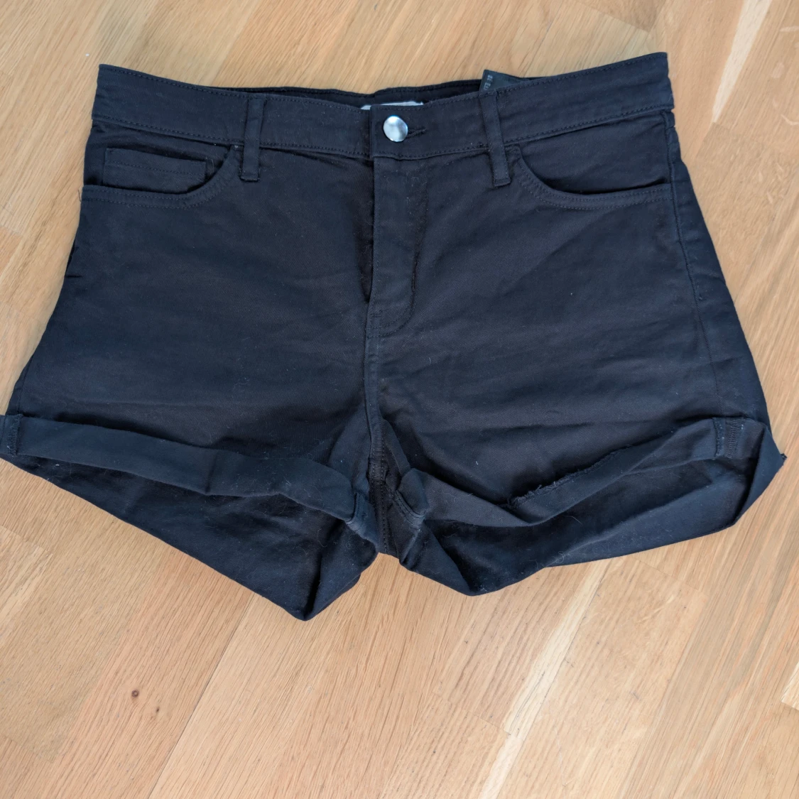 Svarta shorts från H&M, strl 38