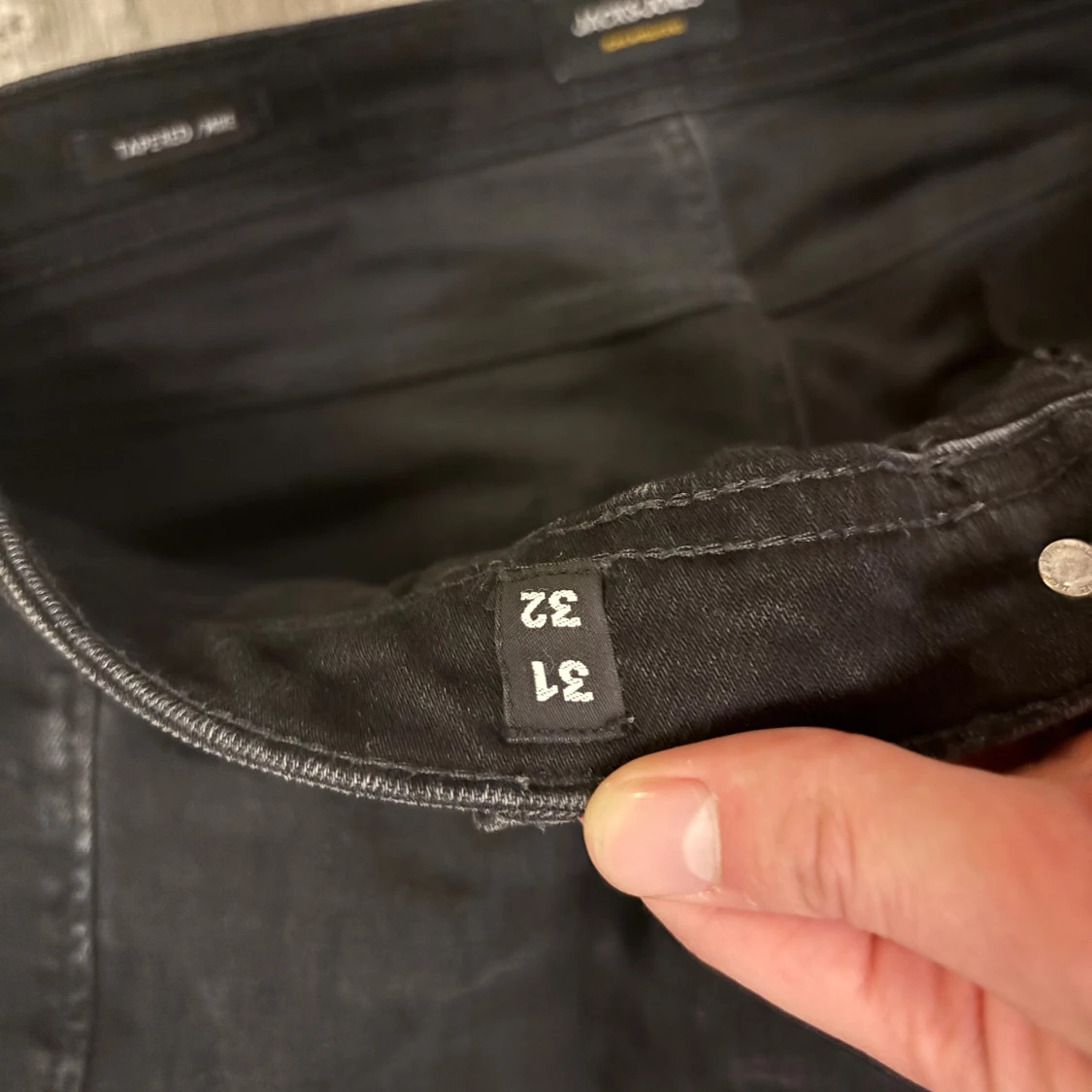 Svarta Jack and Jones jeans - 1