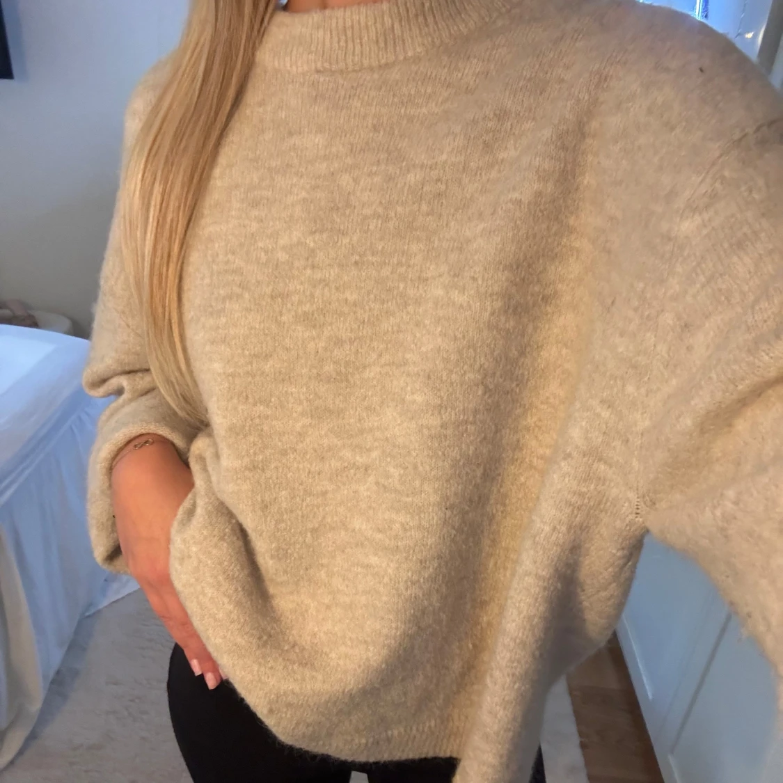 Beige stickad tröja från Gina Tricot - 2