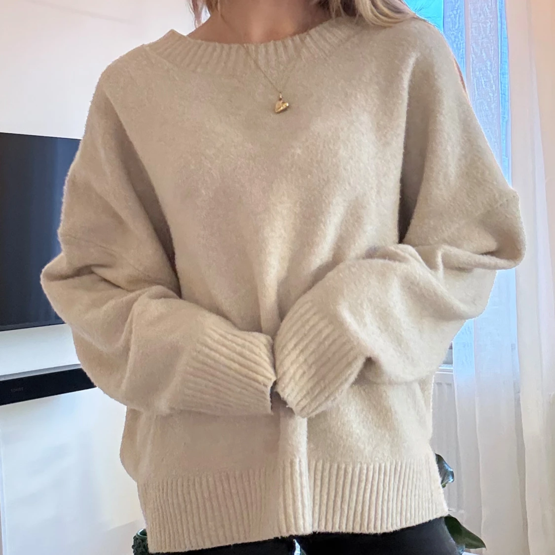Beige oversized stickad tröja - 2