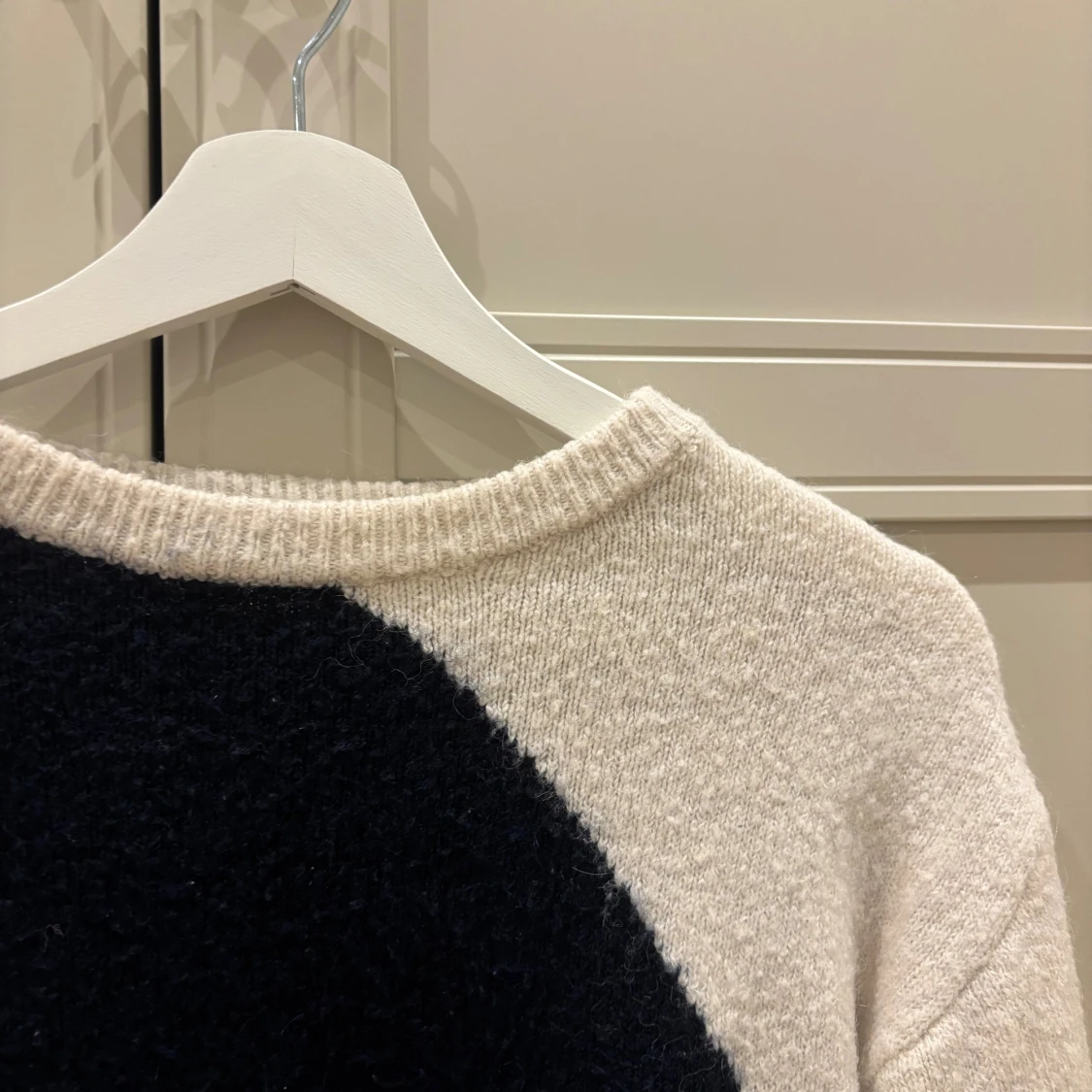 Svartvit stickad tröja Gina Tricot - 3