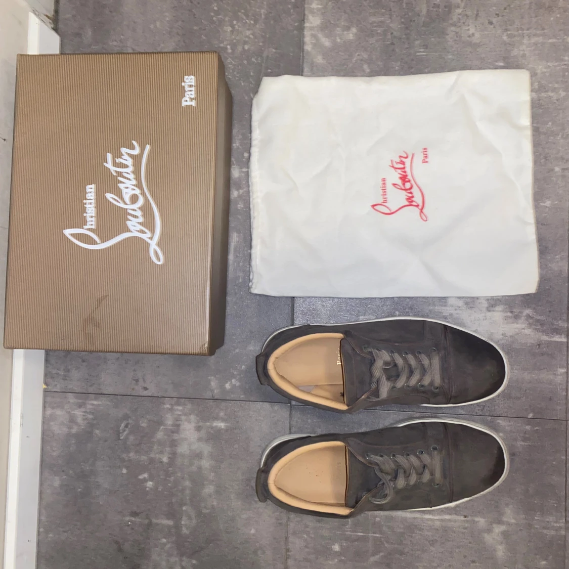 Grå mocka sneakers Christian Louboutin - 2