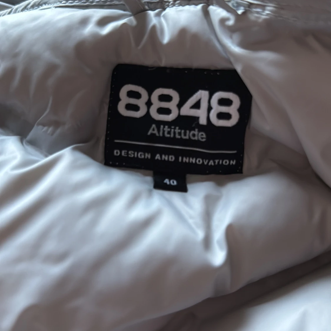 Ljusgrå pufferjacka från 8848 Altitude - 2