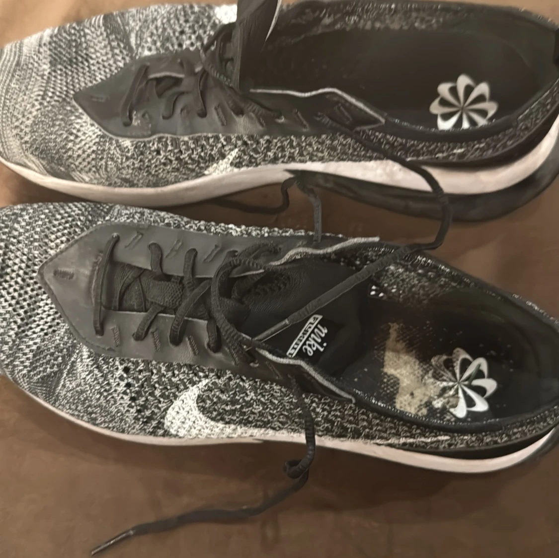 Nike Air Max Flyknit svart/vit - 3