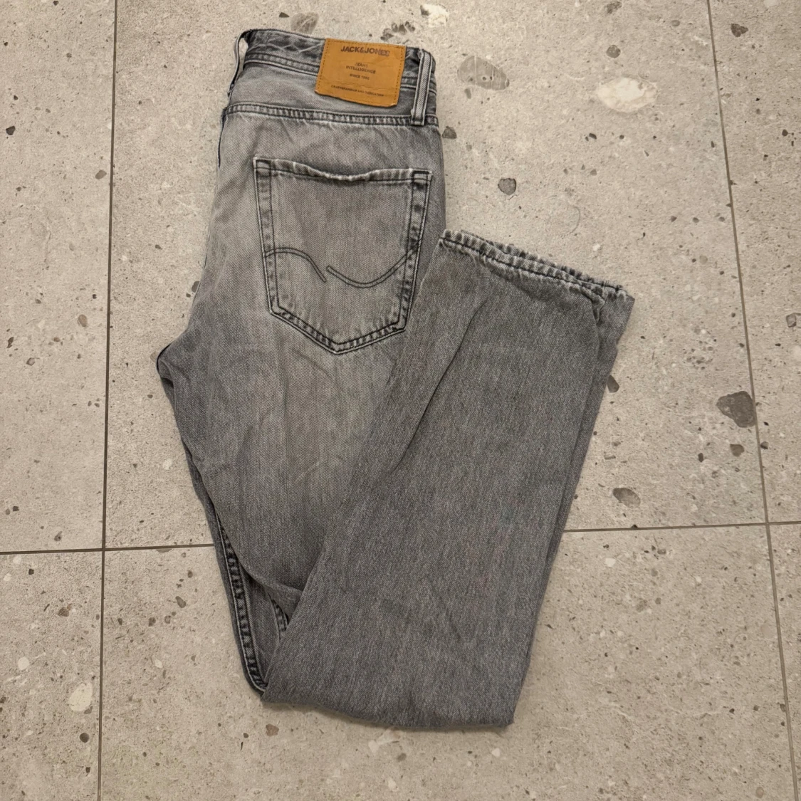 Grå jeans från Jack & Jones