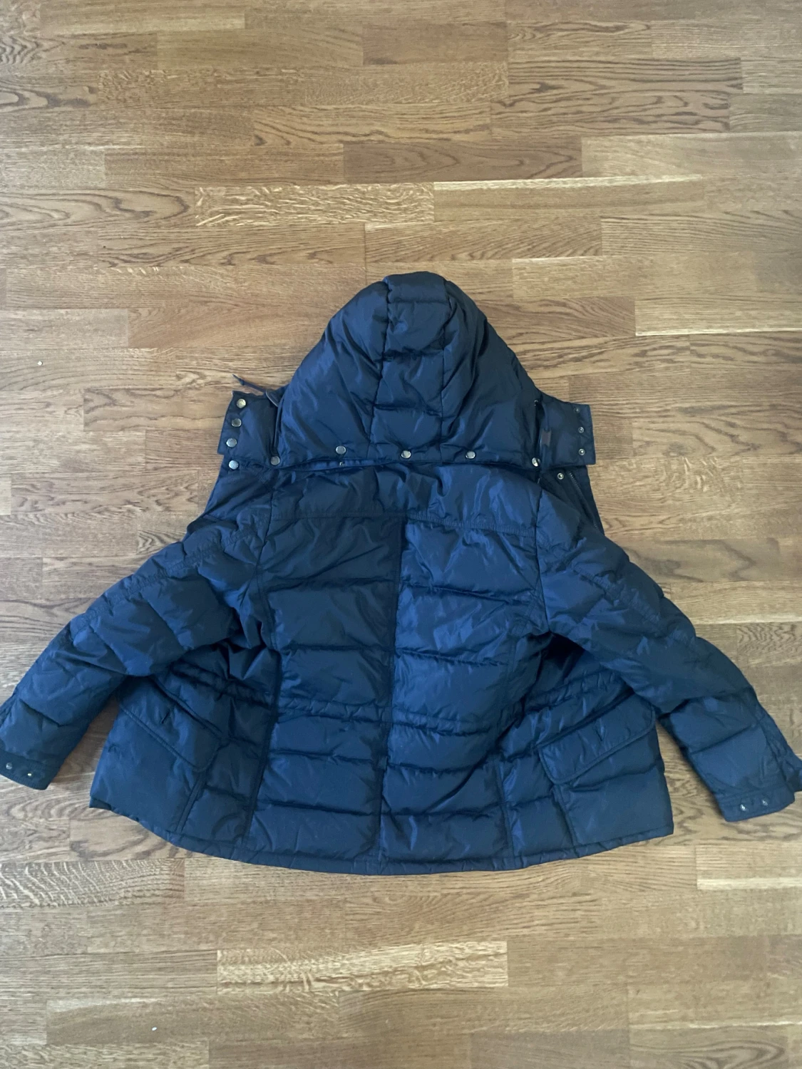 Mörkblå Moncler dunjacka med huva - 2