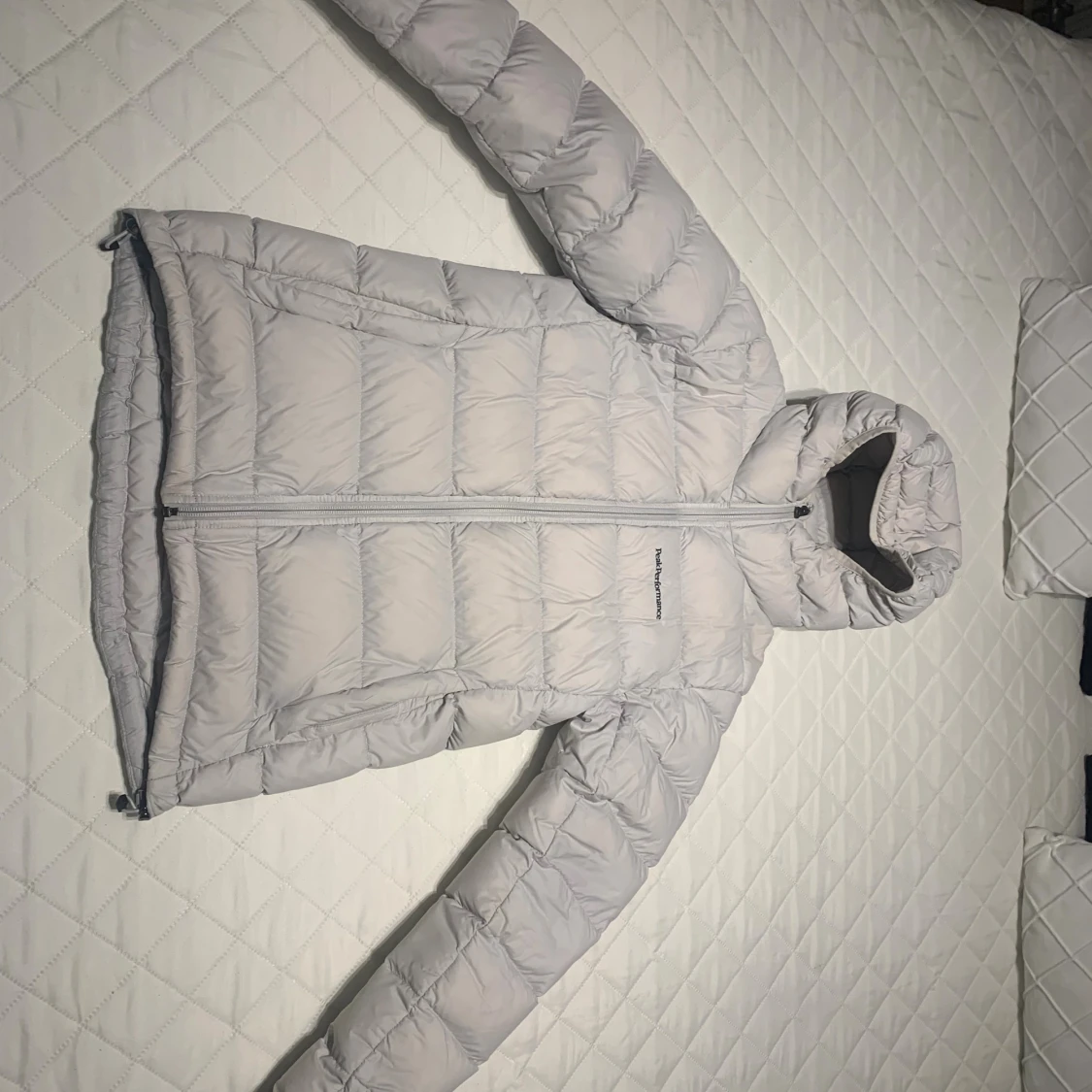 Ljusgrå dunjacka Peak Performance XS - 1