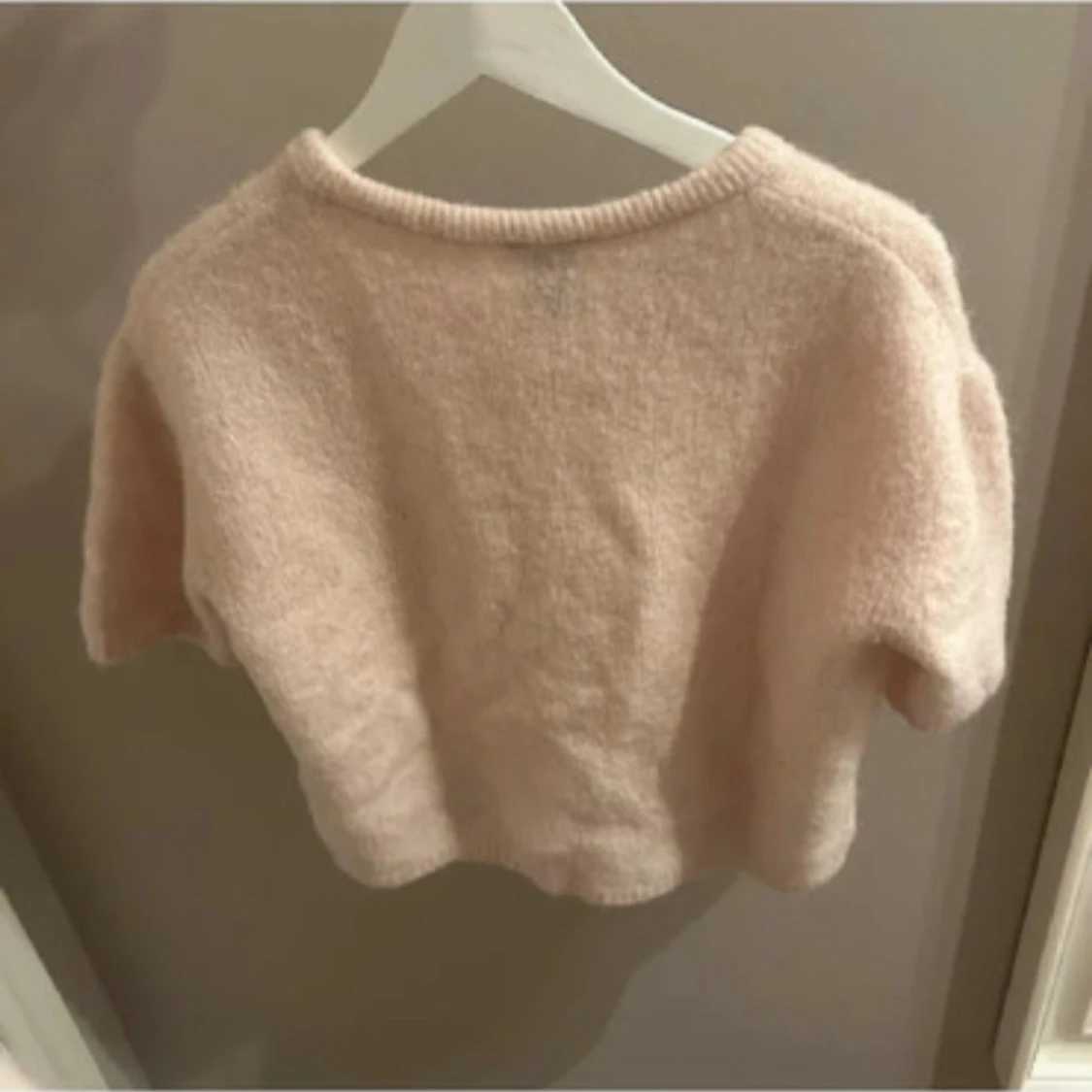 Ljusrosa stickad tröja från Lindex - 1