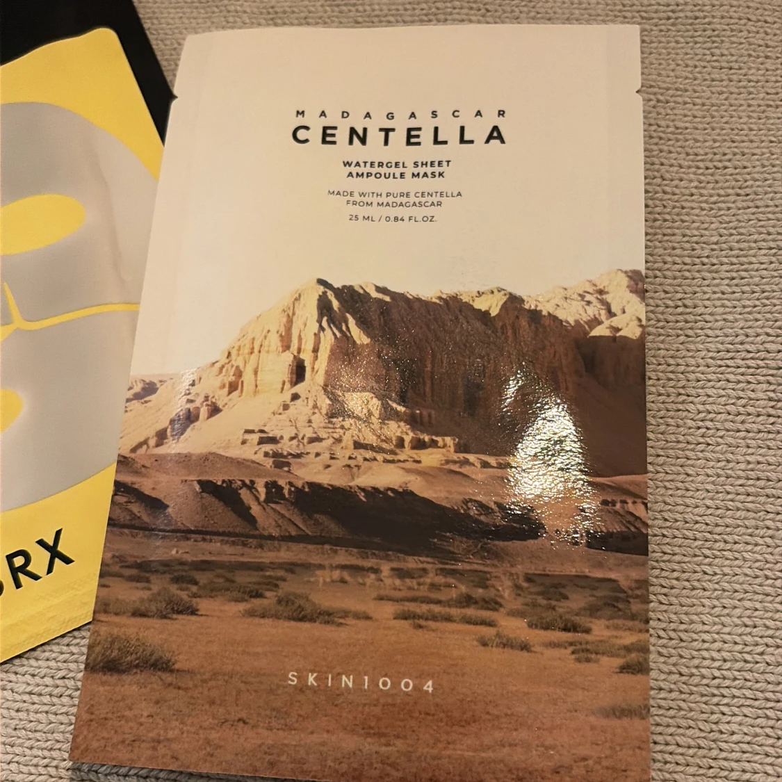 Sheet masks från COSRX & SKIN1004 - 2