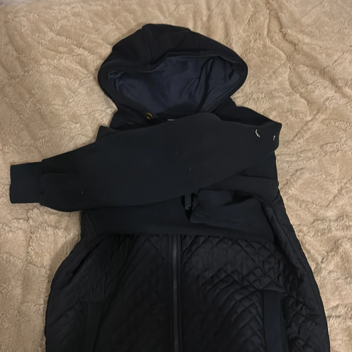 Svart quiltad hoodiejacka Armani EA7 - 3