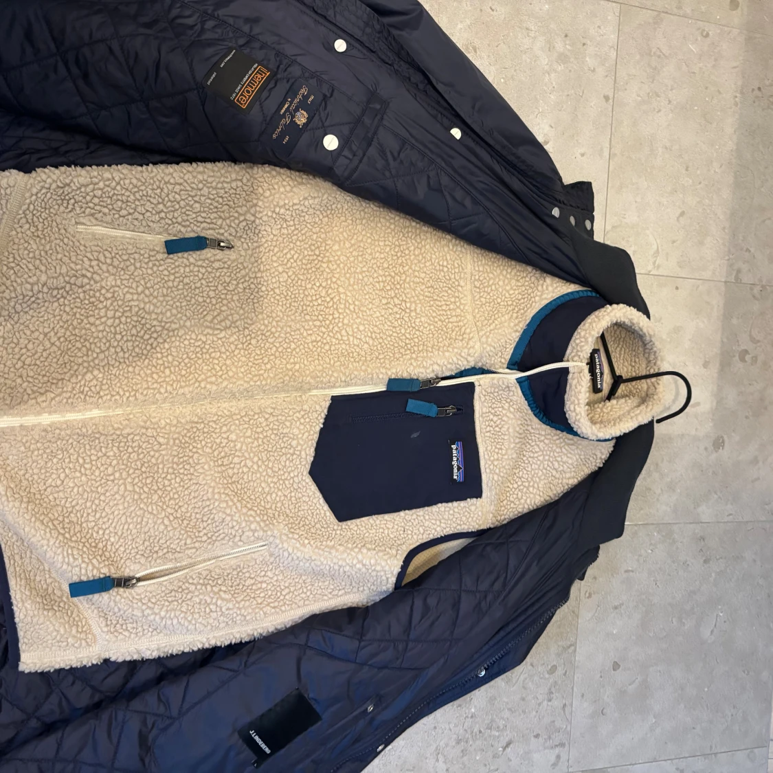 Mörkblå pufferjacka från J.Lindeberg - 4