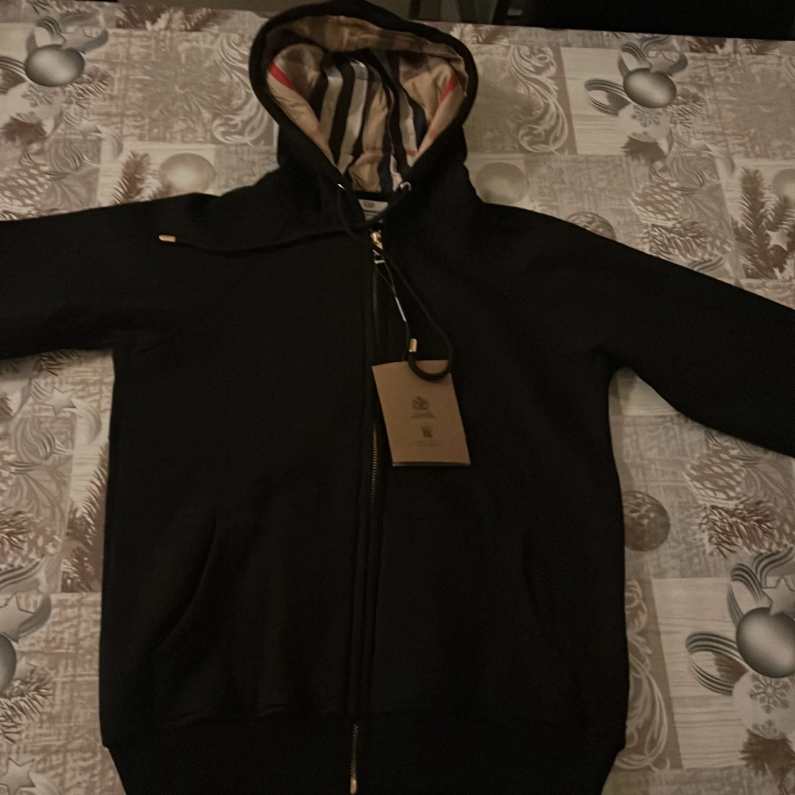 Svart hoodie från Burberry