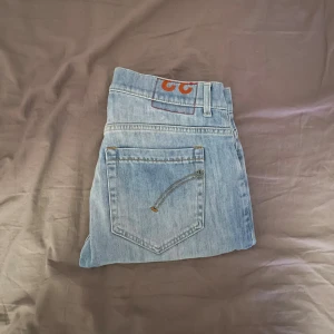 Dondup Jeans - Säljer dessa feta Dondup George jeansen!         Storlek 33 | Skick 10/10 | som nya!!!