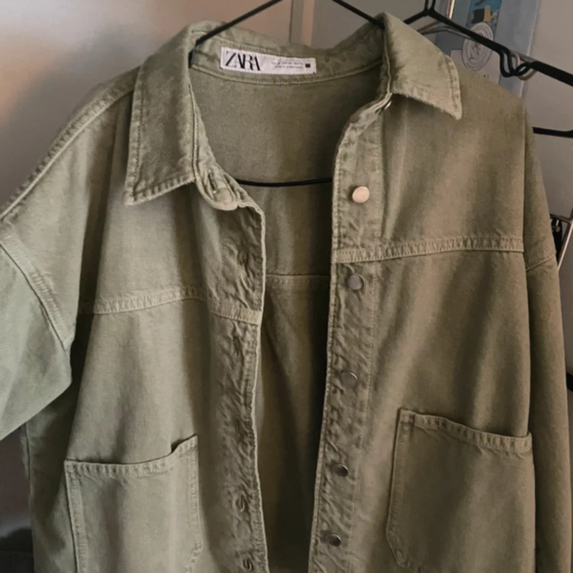 Grön overshirt från Zara XS - 1