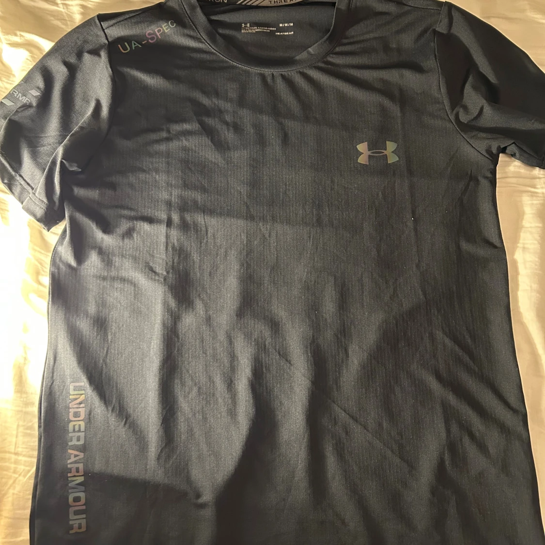 Svart Under Armour HeatGear t-shirt