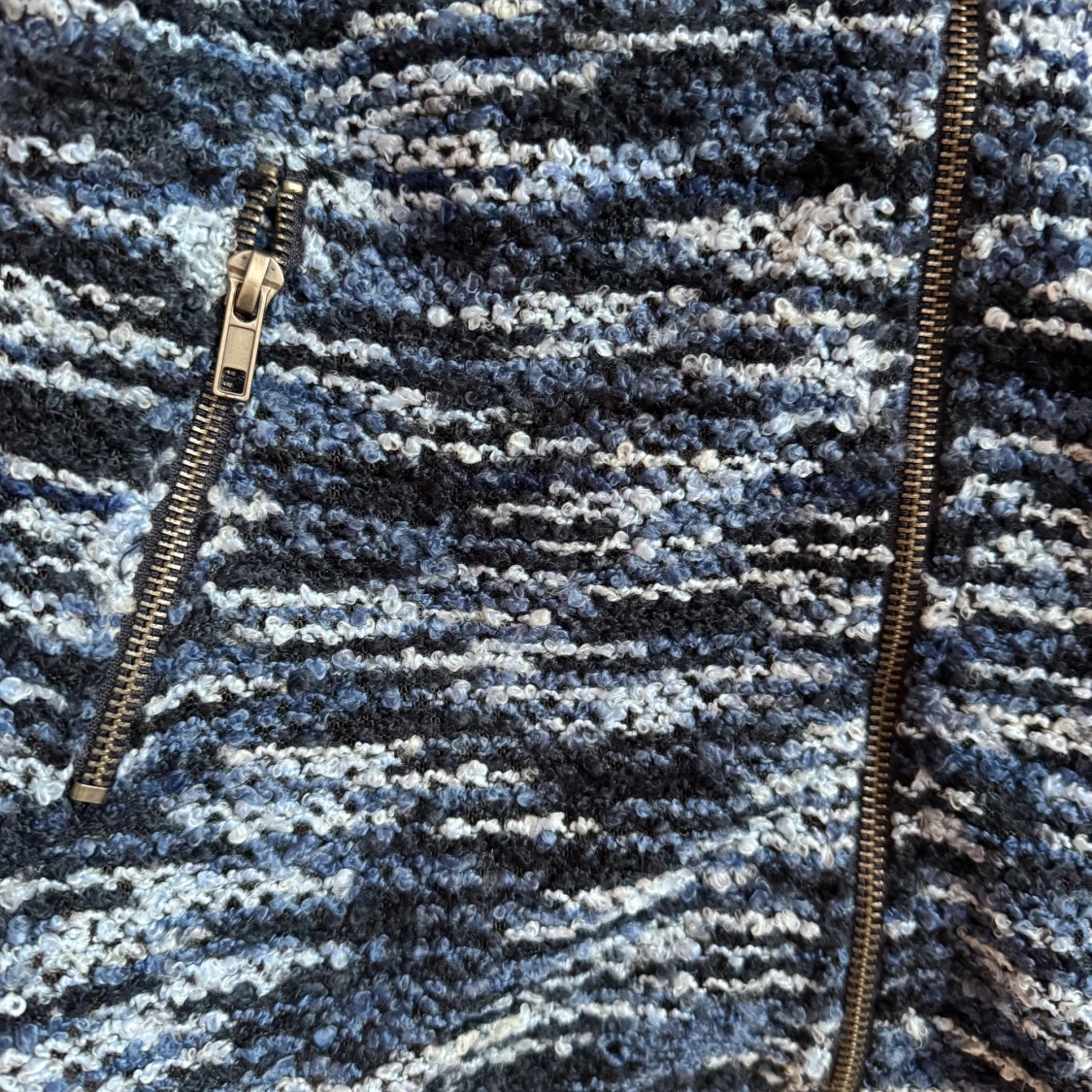 Blåmönstrad stickad kavaj  - 2