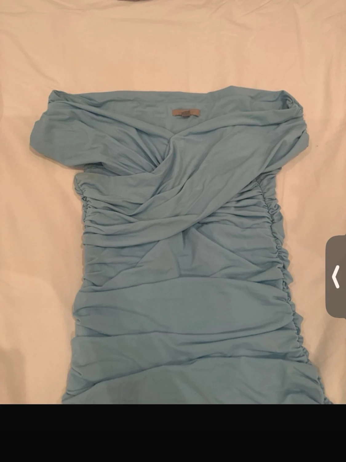 Ljusblå offshoulder kortklänning - 1