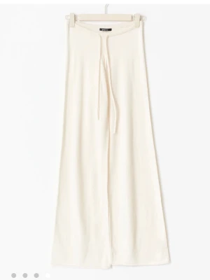 Gina Tricot byxor  - Snygga byxor