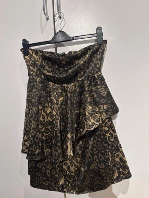 2000’s style dress - Size is S but more M and if you have a big breast cause its really nice 