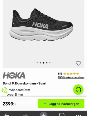 Hoka Bondi 9 löparskor svart/vit - Säljer ett par Hoka Bondi 9 löparskor i svart med vit tjock sula. Skorna har ventilerande mesh-ovandel, snörning och en riktigt chunky plattform för maxad komfort. Perfekta för dig som vill ha grym dämpning och stilren look till träningen.