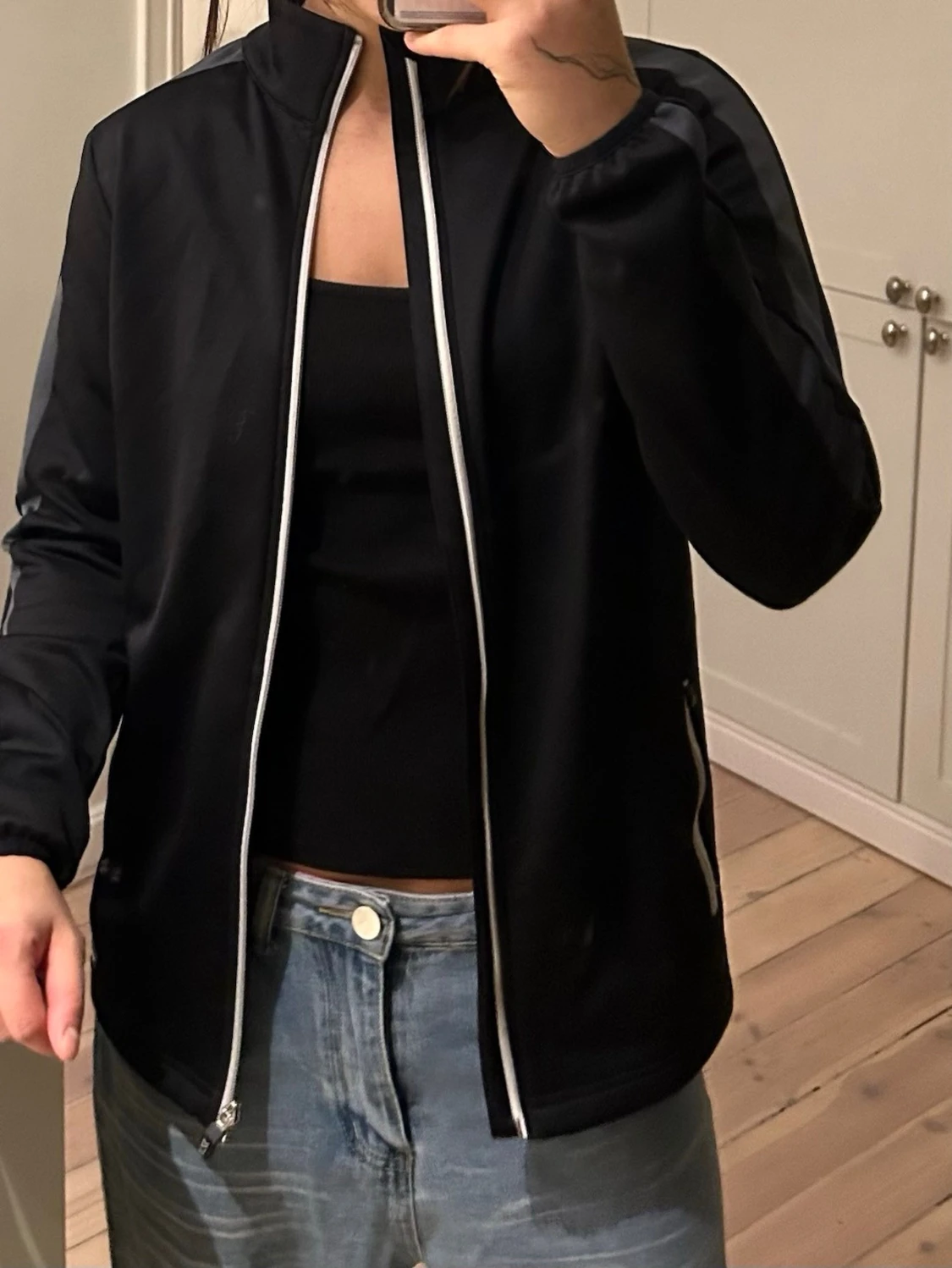 Svart jacka från Cutter & Buck - 2