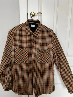 Jacka - Inga tecken på användning, från h&m storlek M