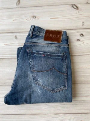 Jacob Cohën limited edition PRMJ jeans - Säljer nu ett par Jacob Cohën limited edition PRMJ jeans👖                                                              Storlek: W30, Skick: 9/10, Nypris: 5799kr, Vårat pris: 1299kr. Skriv vid minsta fråga, Fraktar alltid inom 24h efter köp📦