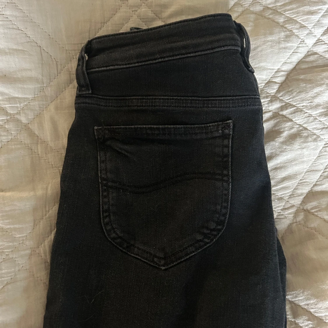 Svarta lee jeans - 2