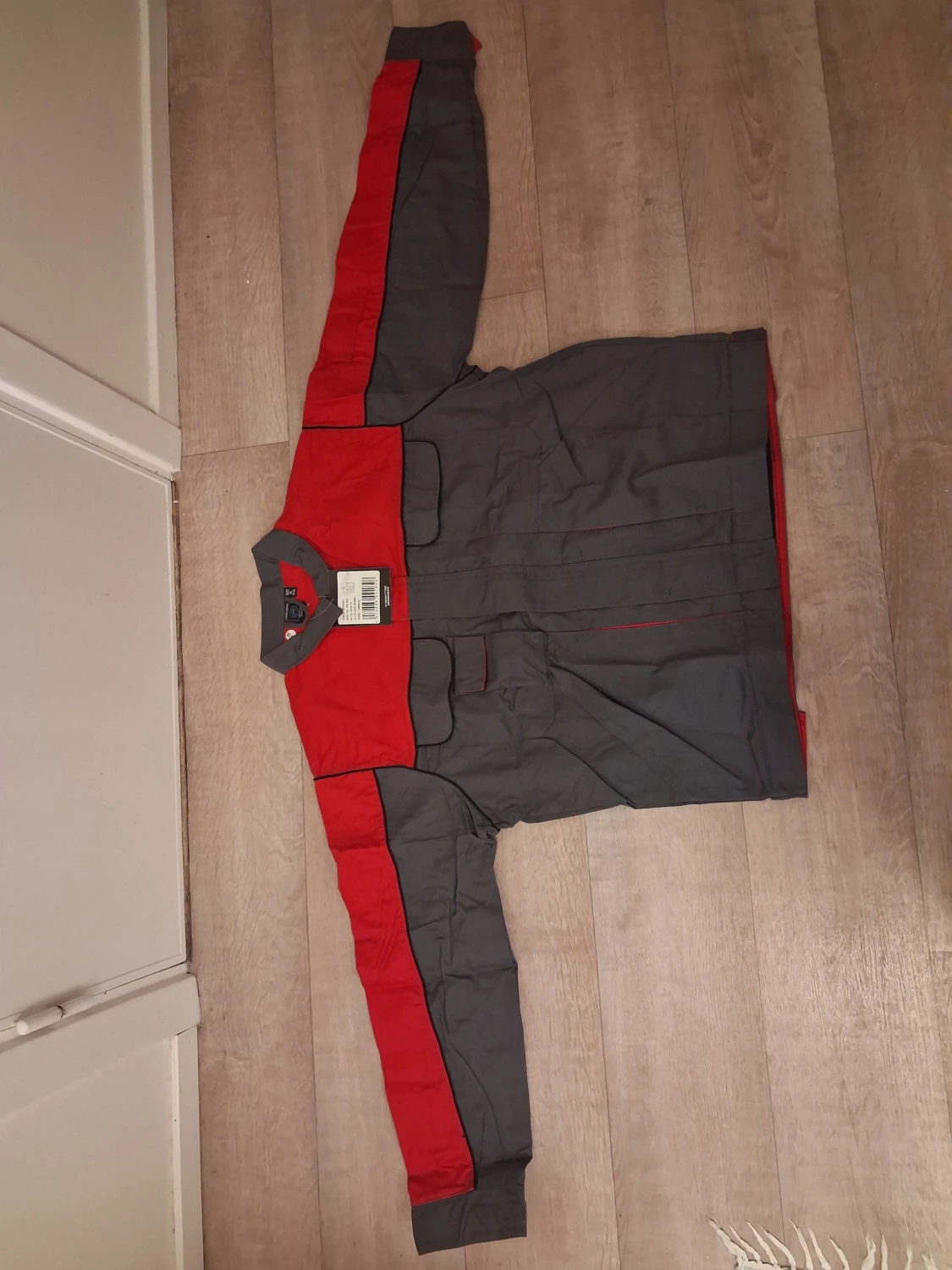 Grå och röd twilljacka från Univern XL - 2