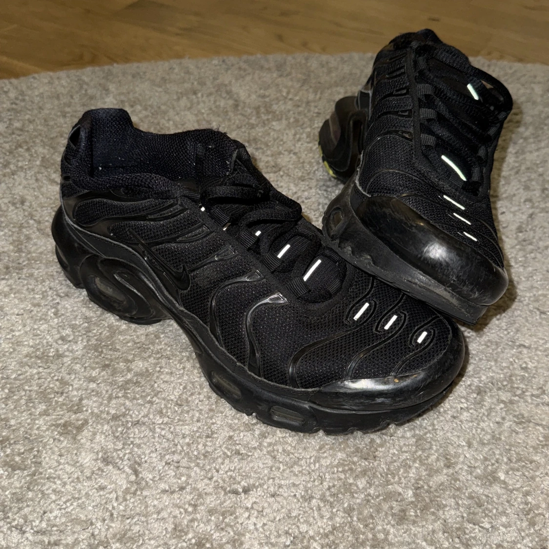 Nike Air Max Plus svarta sneakers