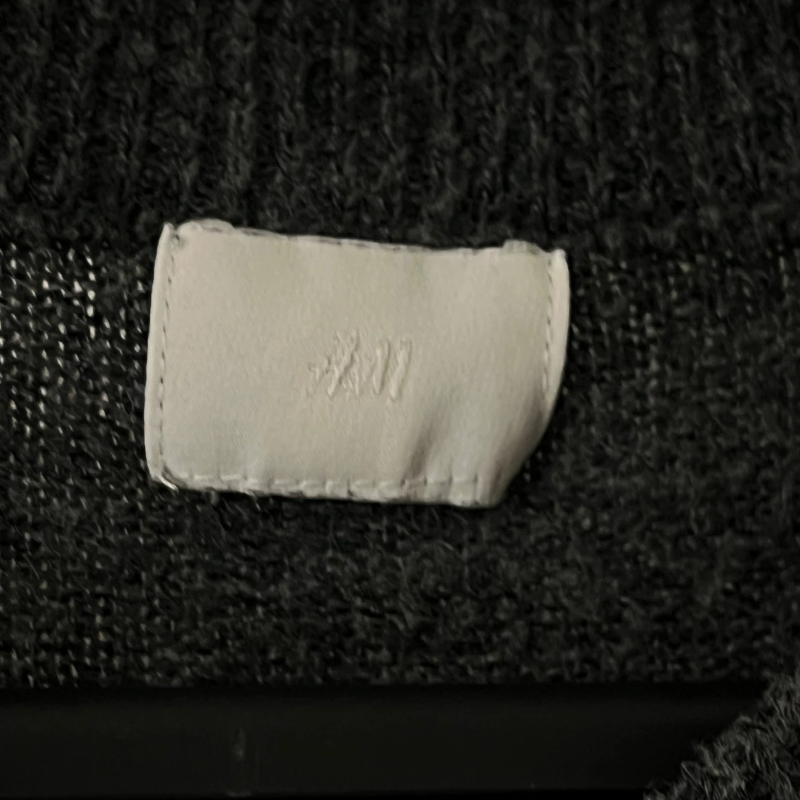 Mörkgrå stickad tröja från H&M - 3