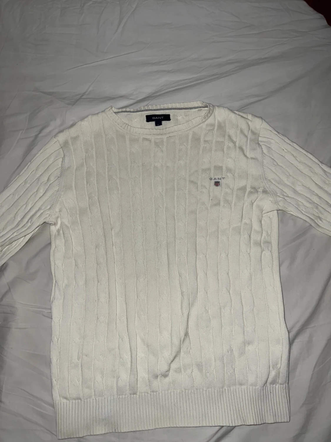 Vit kabelstickad tröja från GANT